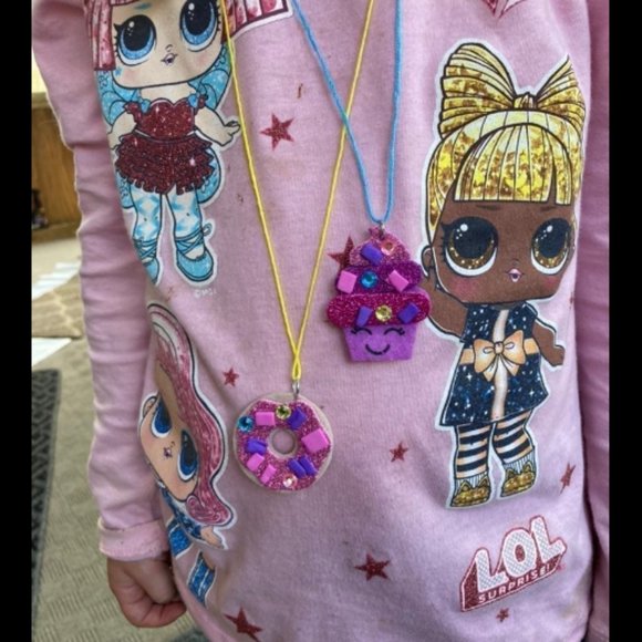 Set of 8 Craft-tastic Dessert Necklace Crafts for Parties Crafting - Picture 3 of 14